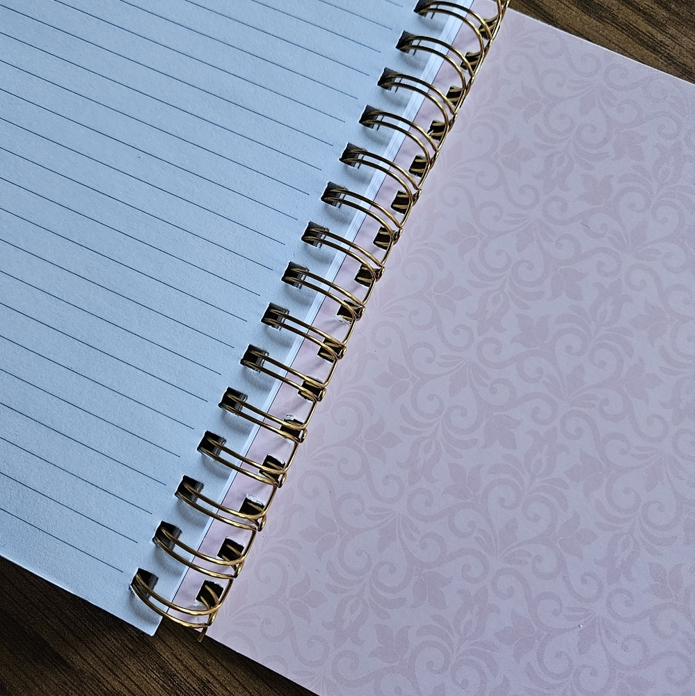 Designer Studios Notebook - Picture 3 of 4